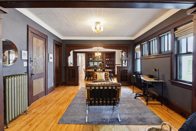 Building Photo - 3006 W 44th St