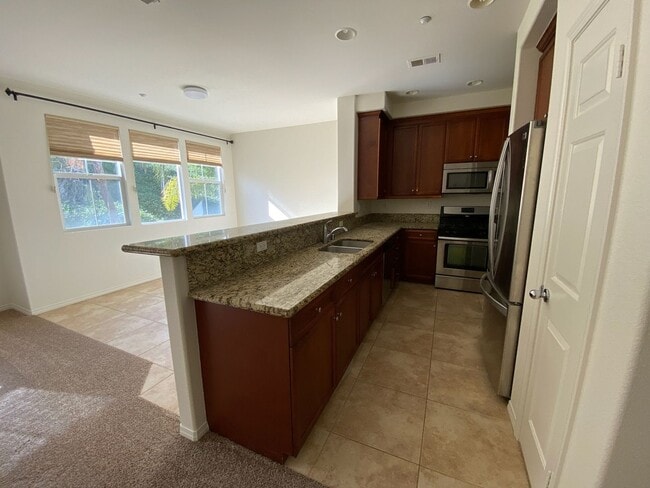 Building Photo - 4 Bedroom House in La Costa Greens Community
