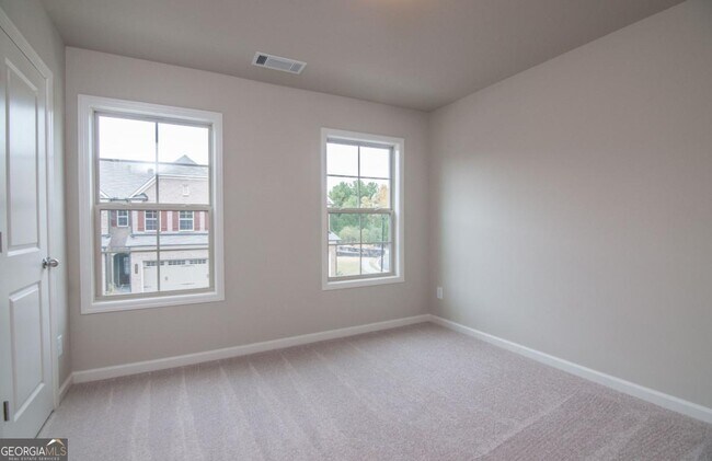 Building Photo - 2006 Wheylon CT