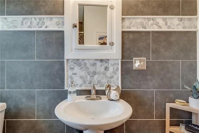 Building Photo - 3353 Myrtle St