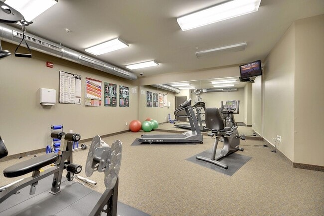 Building Photo - 15 E Franklin Ave