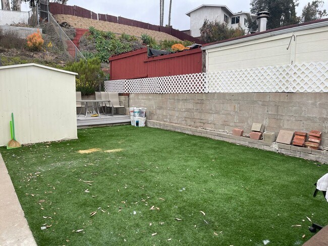 Building Photo - 3 Bed, 2 Bath House, New Kitchen plus 2 Bonus Rooms/Office in La Mesa!