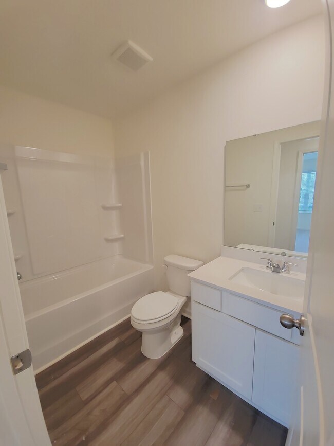 Building Photo - 1122 Tofino Dr