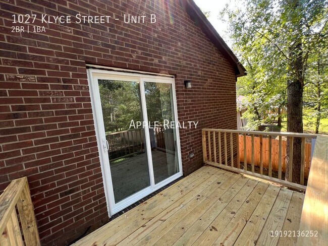 Building Photo - 1027 Klyce St