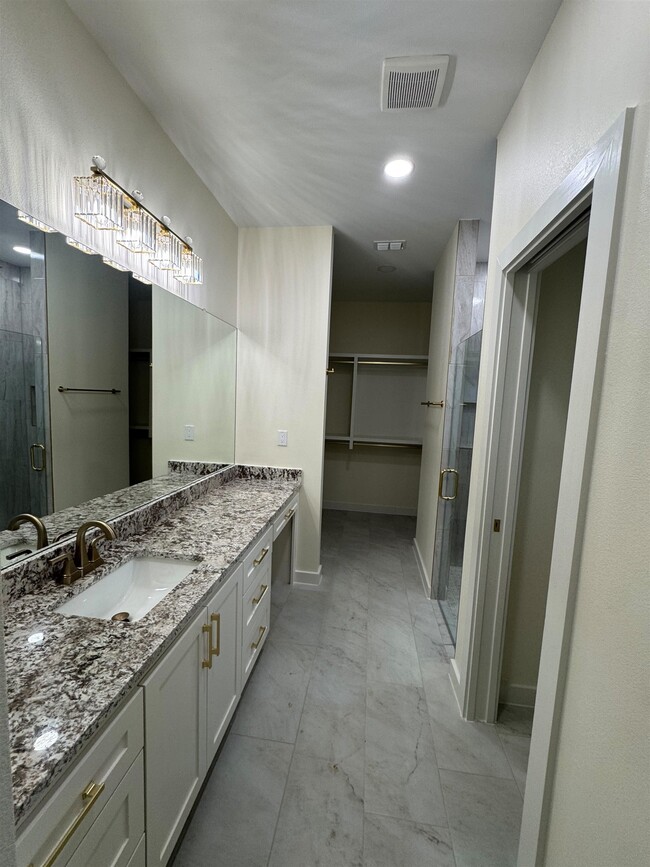 Building Photo - 3504 San Agustin Ave