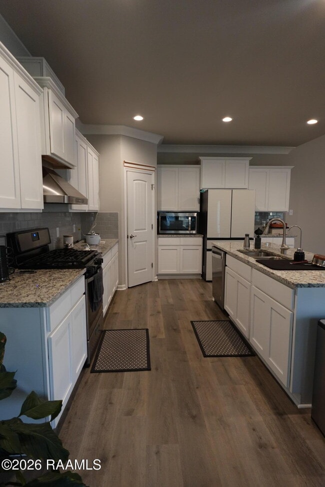 Building Photo - 401 Dua Ln