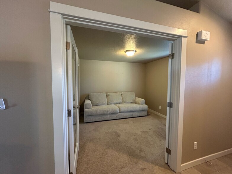Office/Bedroom 3 - 511 Casting St SE
