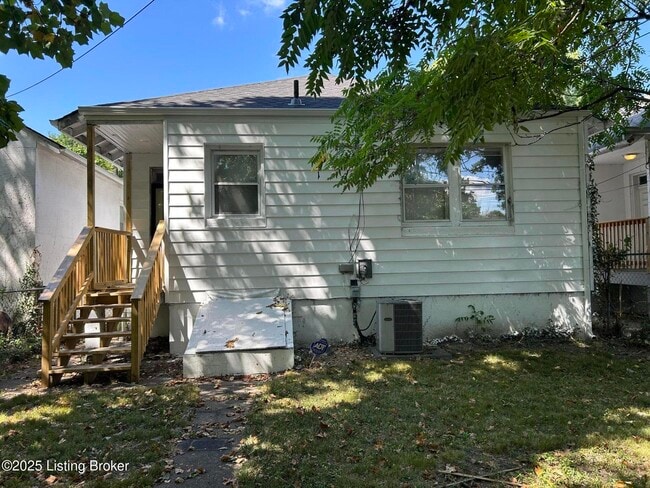 Building Photo - 811 Sutcliffe Ave
