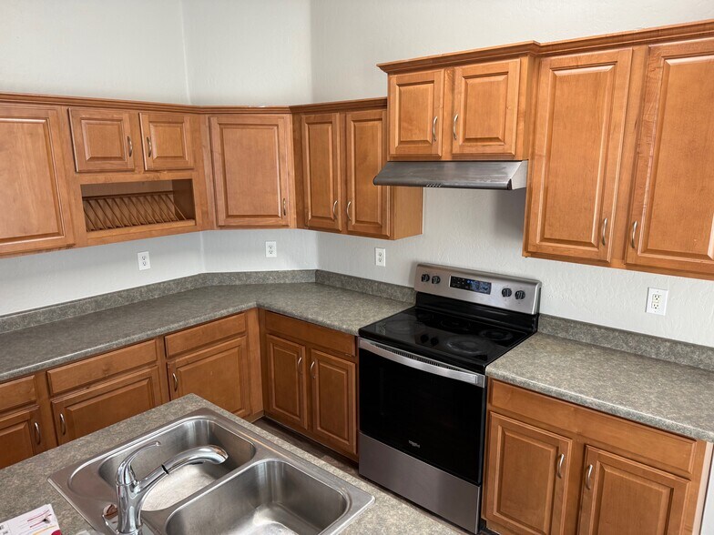 Building Photo - 9741 W Heber Rd