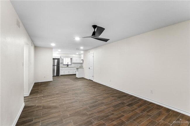 Building Photo - 211 Gastel Cir