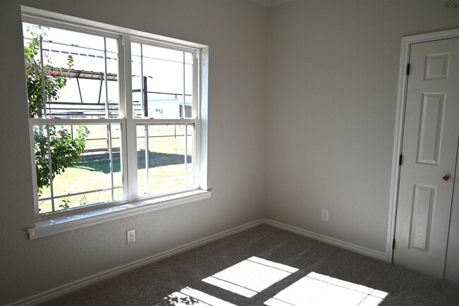 Building Photo - 2460 Wranglers Retreat