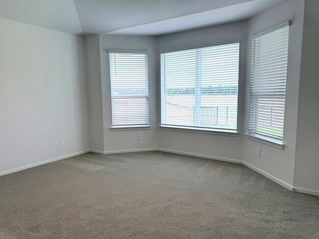 Building Photo - 16238 Parish Pointe Ct