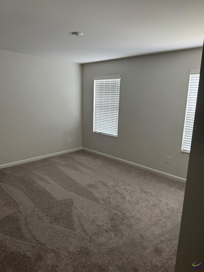 Building Photo - 102 Price Ml Trl