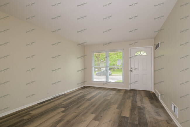 Building Photo - 830 Mullanphy Ln