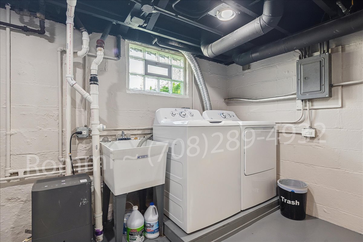 Laundry Room - 6717 Huron Ave