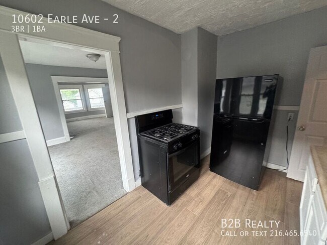 Building Photo - 10602 Earle Ave
