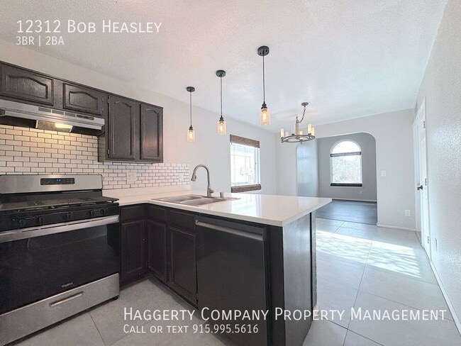 Building Photo - 12312 Bob Heasley Dr