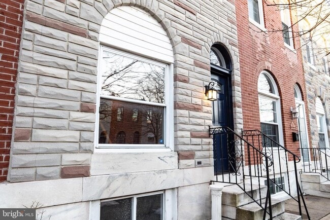 Building Photo - 23 N Potomac St