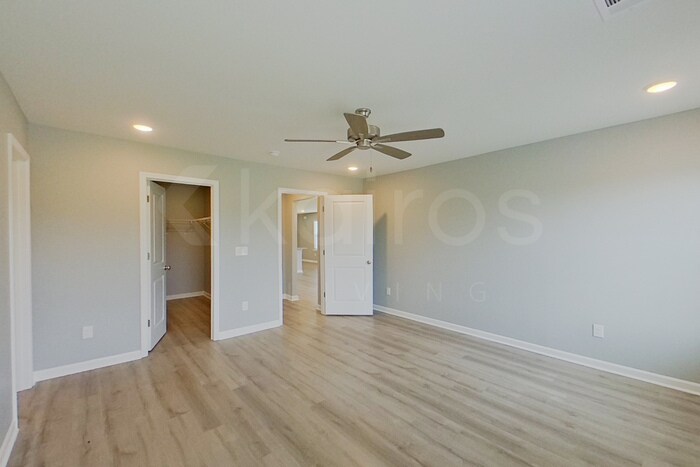 Building Photo - 656 June St