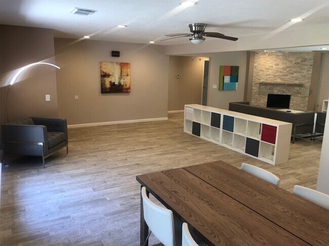 Building Photo - 25610 Spring Ridge Dr