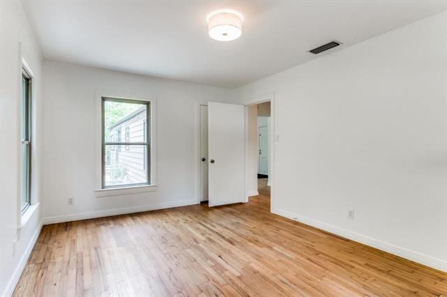 Building Photo - 3449 Oak Creek Cir