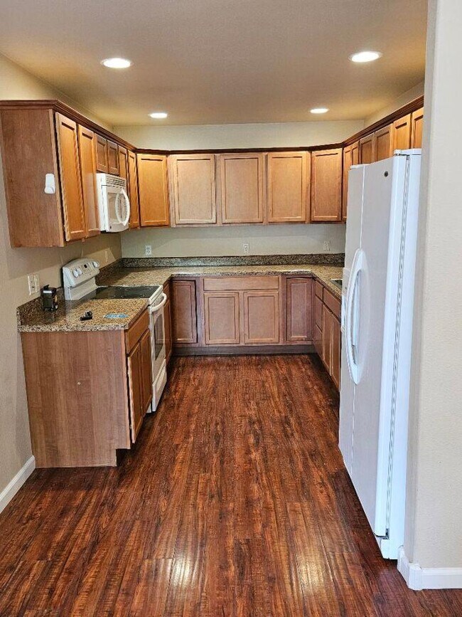 Building Photo - 3 bedroom in Billings MT 59101