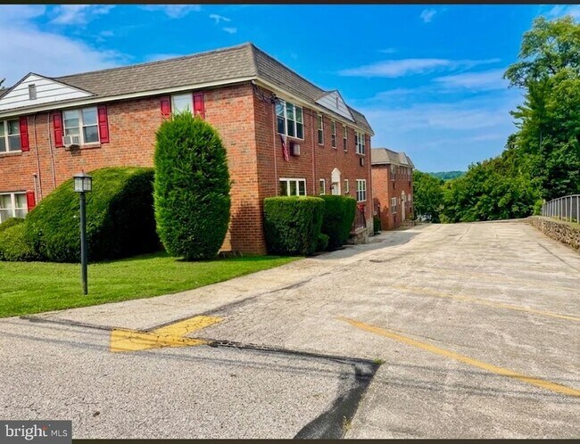Building Photo - 3209 West Chester Pike