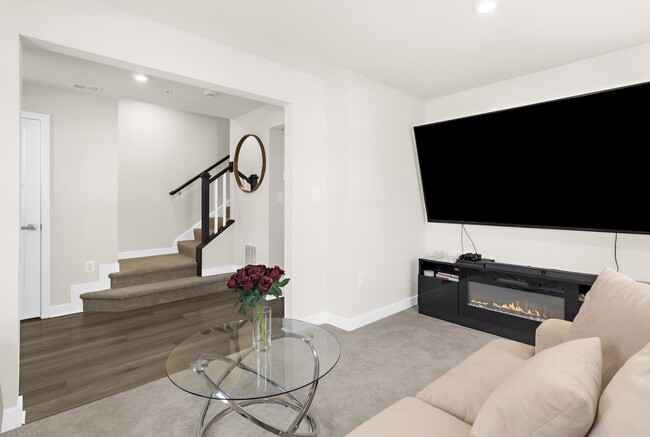 Building Photo - 16201 Bright Star Wy