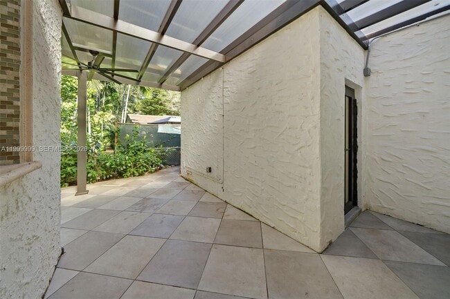 Building Photo - 415 Aledo Ave