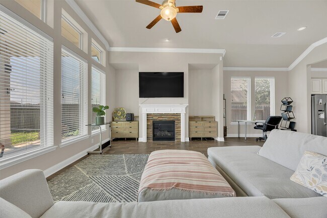 Building Photo - 24119 Kingdom Isle Ln