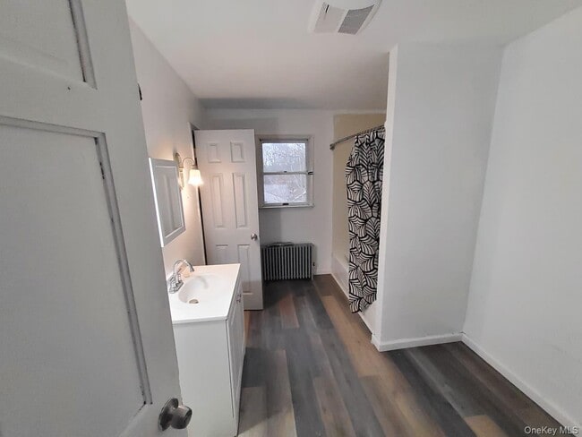 Building Photo - 31 Park Ave