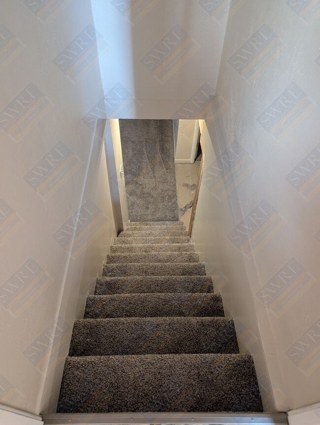 Building Photo - 2 Harding Ct