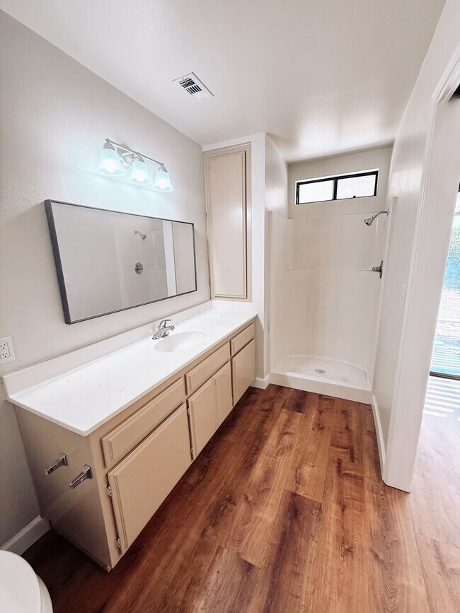 Building Photo - 6152 Orange Ave