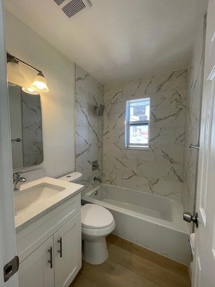 Building Photo - 302 N Tamarind Ave