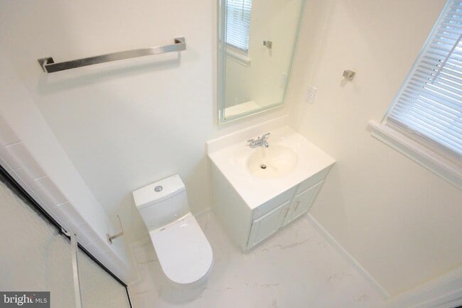 Building Photo - 18 Alexandra Ct