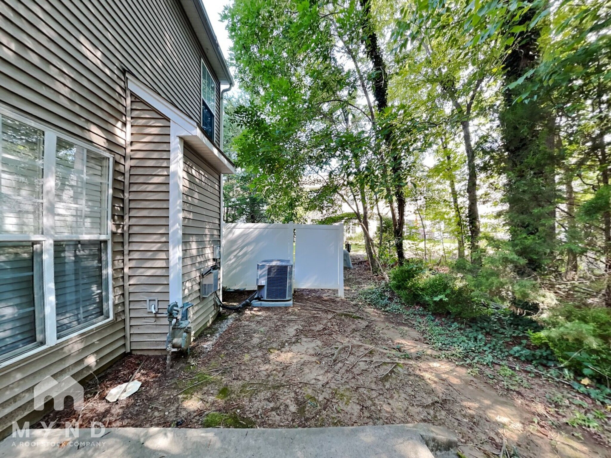 Building Photo - 10119 Blakeney Preserve Dr
