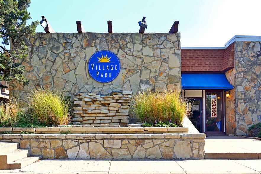 Village Park at Rockborough 202 N Rock Rd Wichita KS 67206