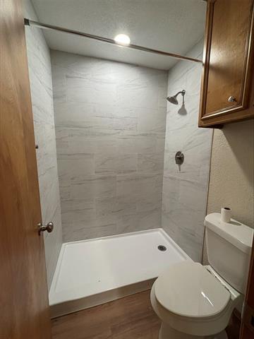 Building Photo - 702 Matthews Ct