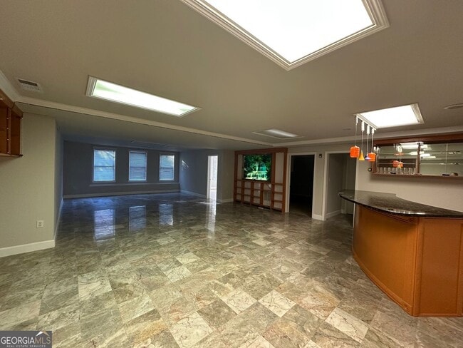 Building Photo - 235 Summerhouse Ln