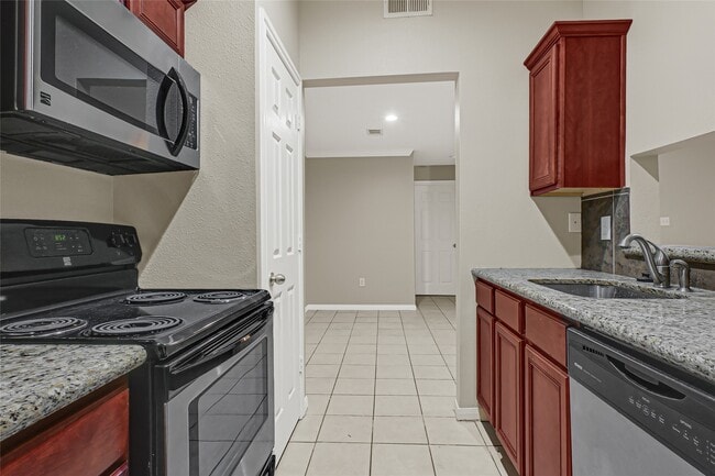 Building Photo - 1100 Augusta Dr