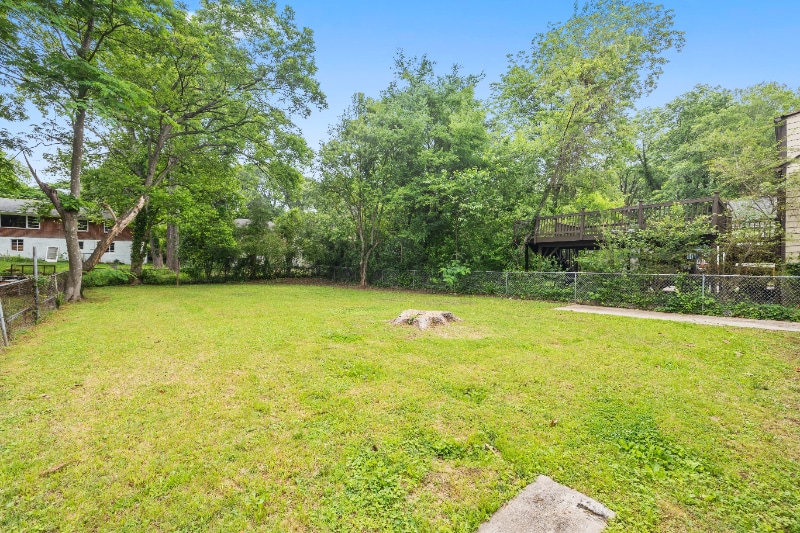 Building Photo - 825 Erin Ave SW