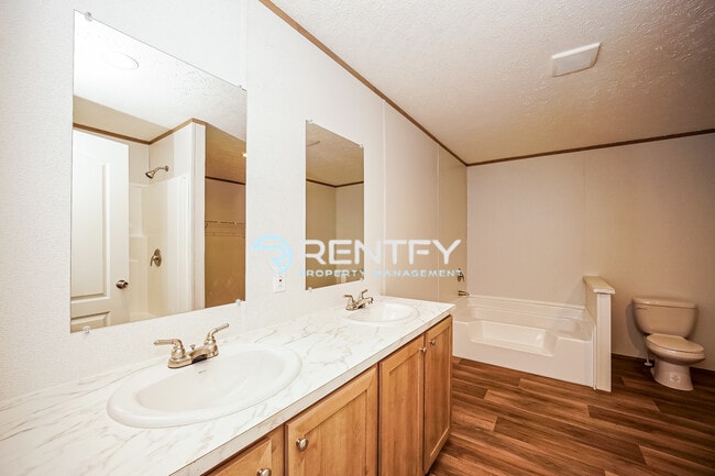 Building Photo - 174 Trivette Rd