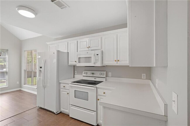 Building Photo - 6375 Seymour Pl NW