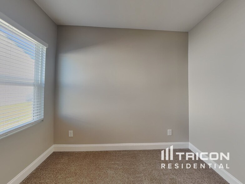 Building Photo - 505 Legacy Dr