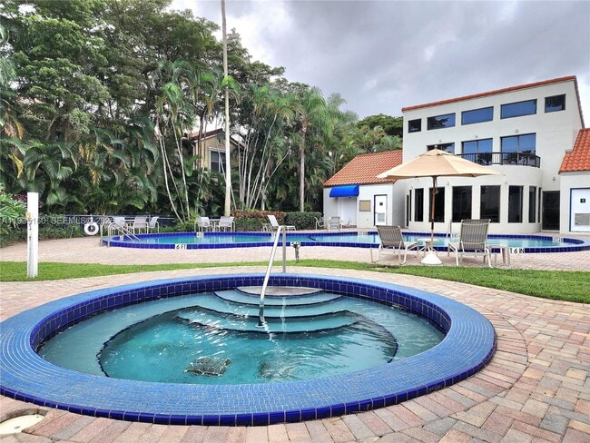 Building Photo - 21028 NE 34th Ct