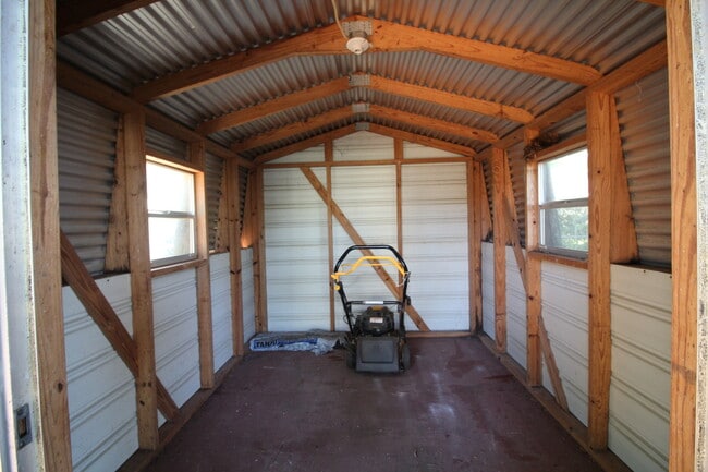 Building Photo - Beautiful Renovated Home In Fort Walton Beach