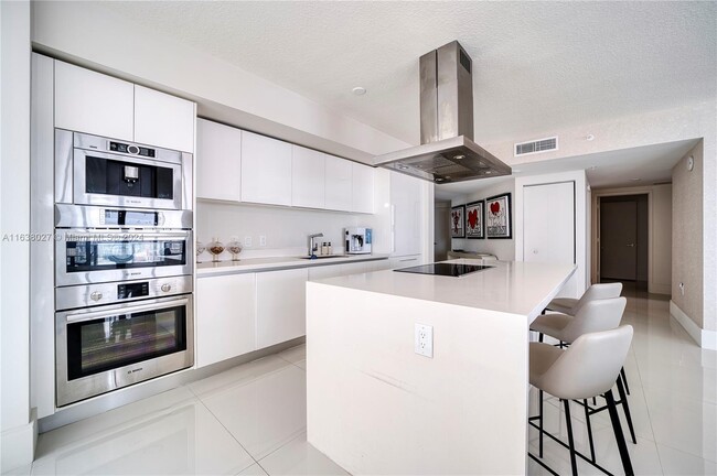 Kitchen - 300 Sunny Isles Blvd