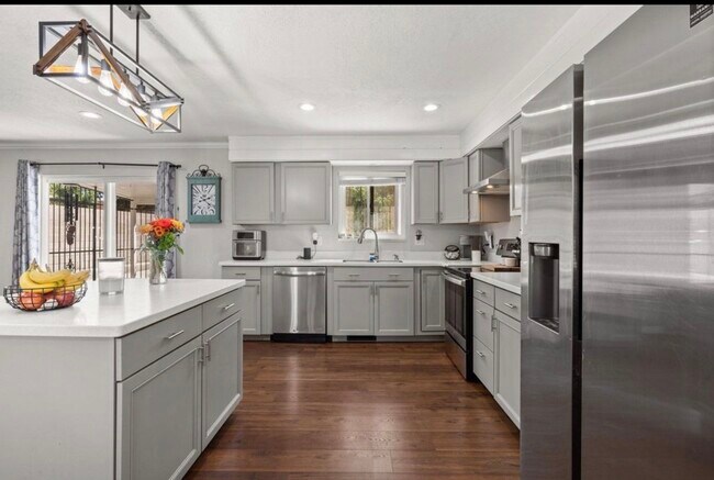 Building Photo - 12100 Woodland Ave NE