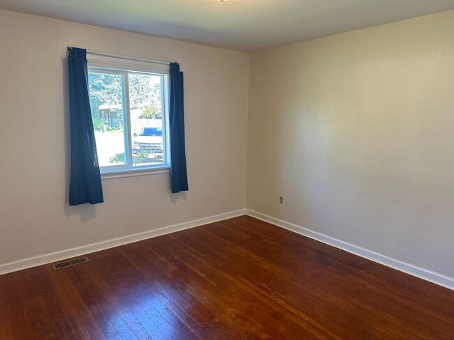 Building Photo - 2 bedroom home in Mount Vernon