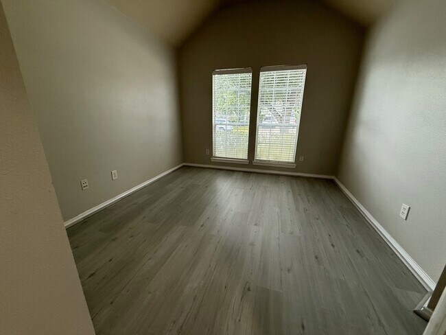 Building Photo - 4507 Indian Gardens Way